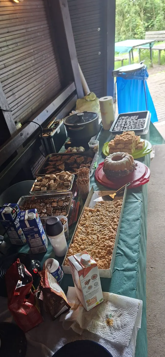 Kuchenbuffet an der Grillhütte